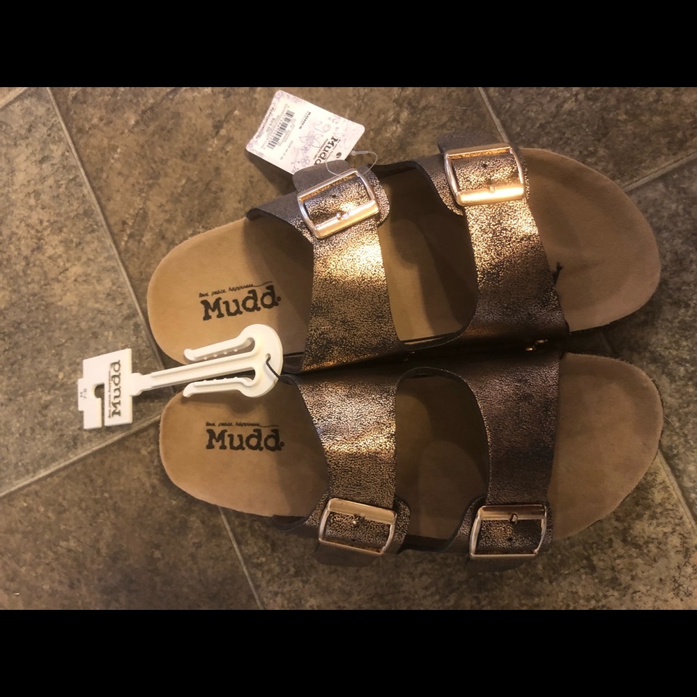 **SOLD** Mudd Women’s Buckle sandals - Picture 3 of 5